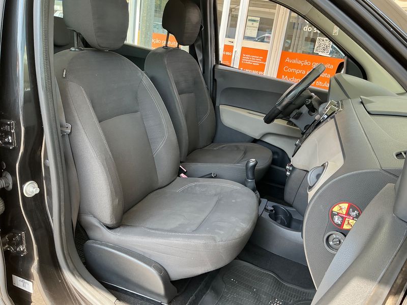 Dacia Lodgy 1.2 TCe Laureate — zdjęcie 11
