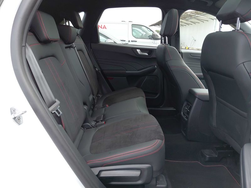 Ford Kuga 1.5 EcoBoost ST-Line X — zdjęcie 14