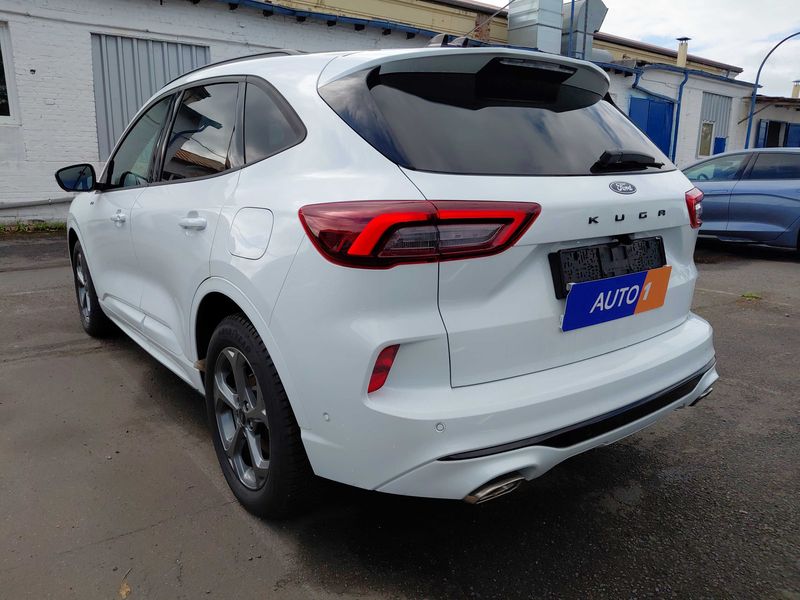 Ford Kuga 1.5 EcoBoost ST-Line X — zdjęcie 3