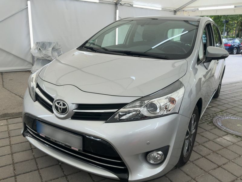 Toyota Verso 1.6 D-4D SkyView Edition — zdjęcie 2