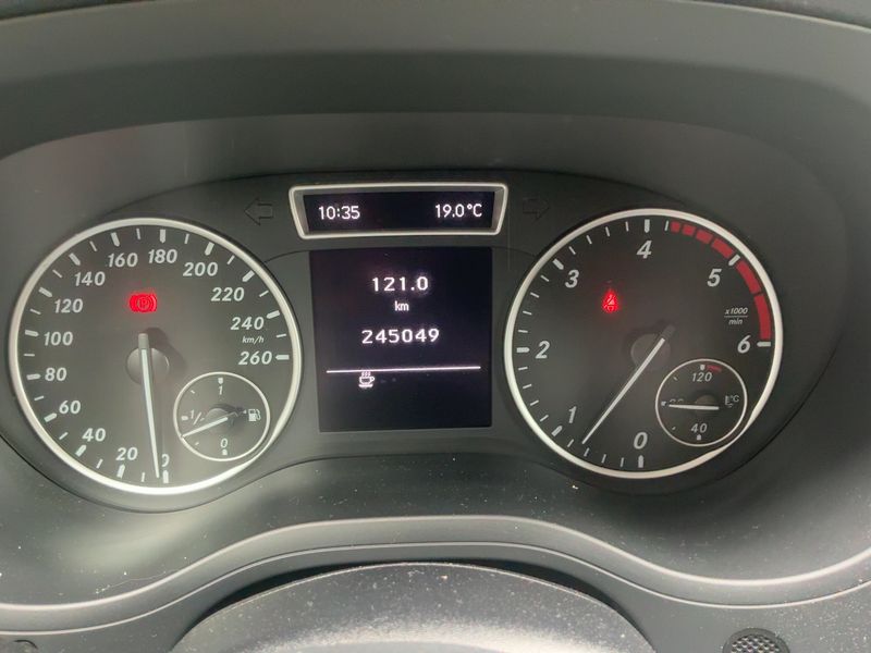 Mercedes-Benz B-Klasse B 180 CDI — zdjęcie 13