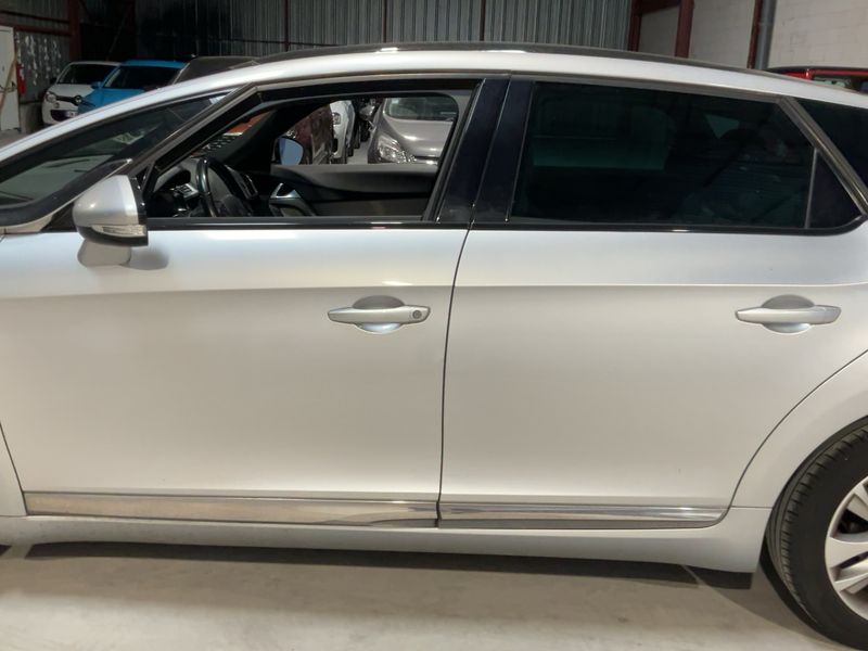 Citroen DS5 1.6 Blue-HDi SoChic — zdjęcie 4