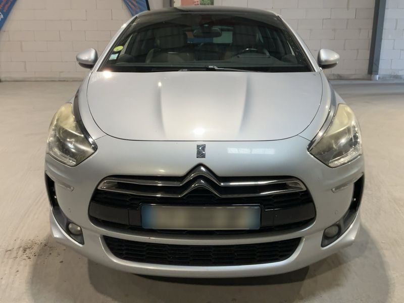 Citroen DS5 1.6 Blue-HDi SoChic — zdjęcie 9