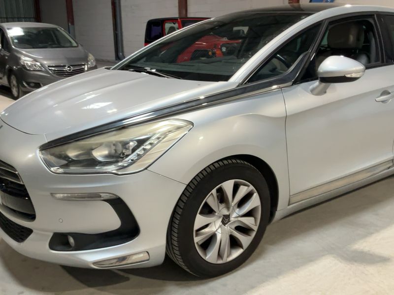 Citroen DS5 1.6 Blue-HDi SoChic — zdjęcie 2