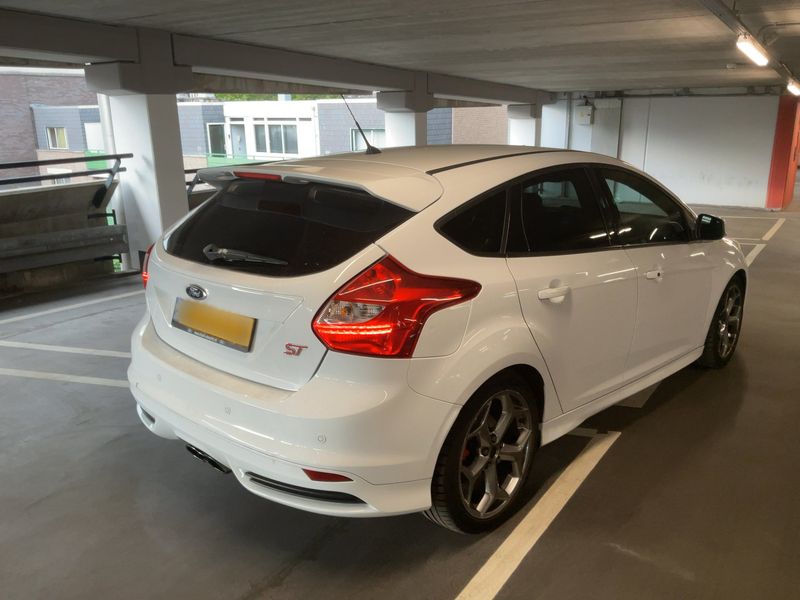 Ford Focus 2.0 EcoBoost ST 2013 – снимка 8