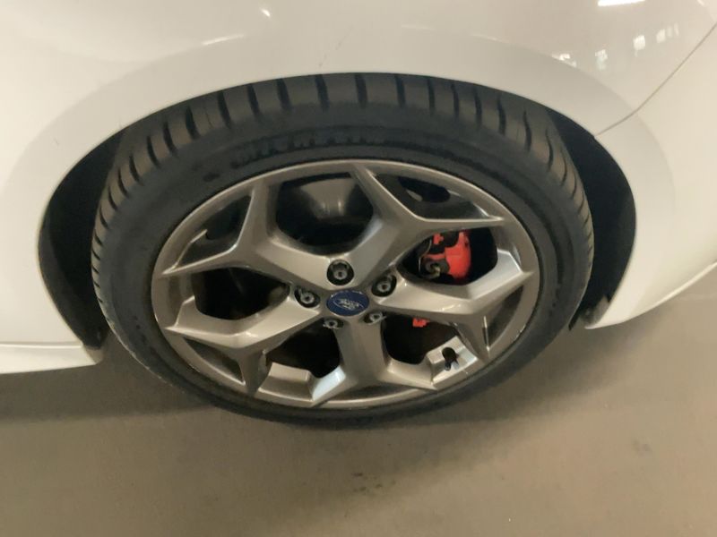 Ford Focus 2.0 EcoBoost ST 2013 – снимка 11