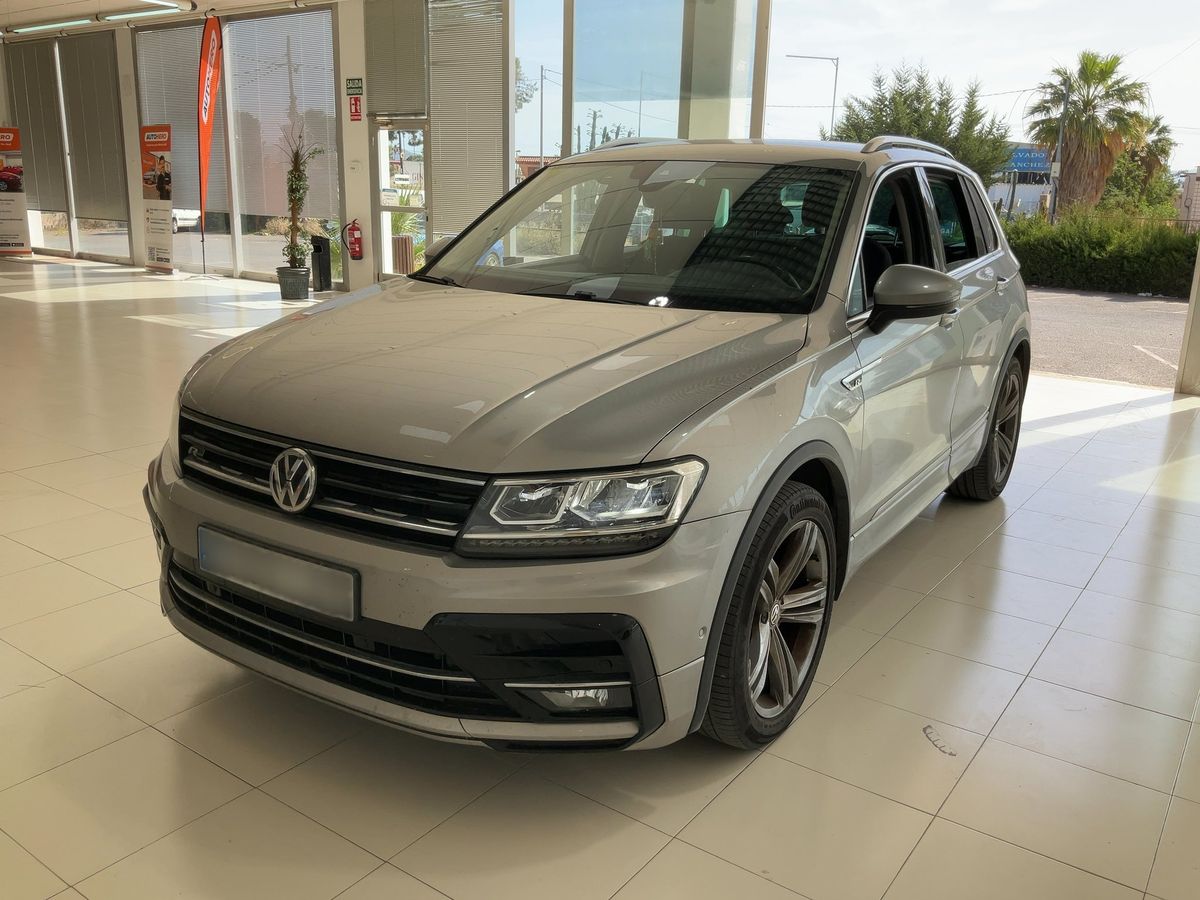 Volkswagen Tiguan 2020 — photo 1