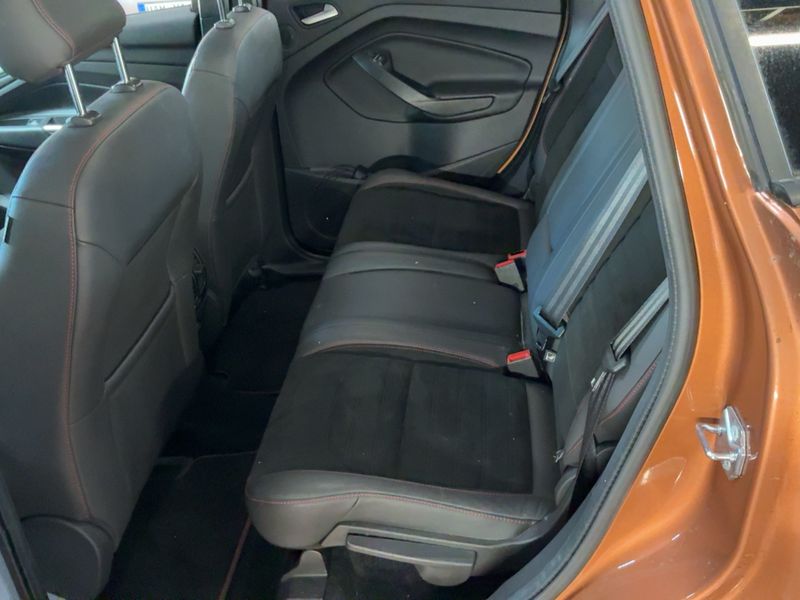 Ford Kuga 2.0 EcoBoost ST-Line — zdjęcie 14