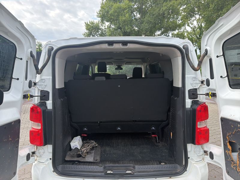 Opel Zafira Life 2.0 Diesel M Selection L2 — zdjęcie 9