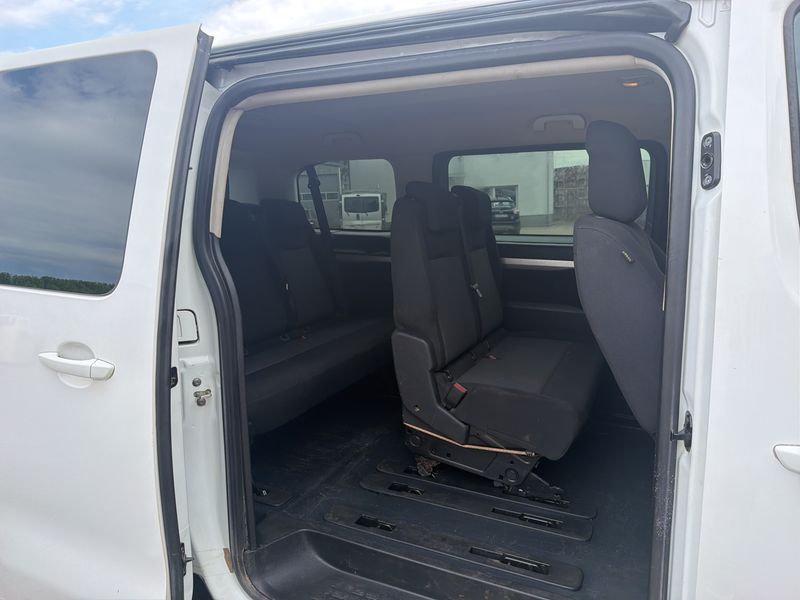 Opel Zafira Life 2.0 Diesel M Selection L2 — zdjęcie 14