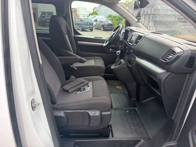 Opel Zafira Life 2.0 Diesel M Selection L2 — zdjęcie 10