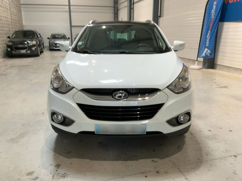 Hyundai ix35 2.0 CRDi Premium AWD — zdjęcie 9