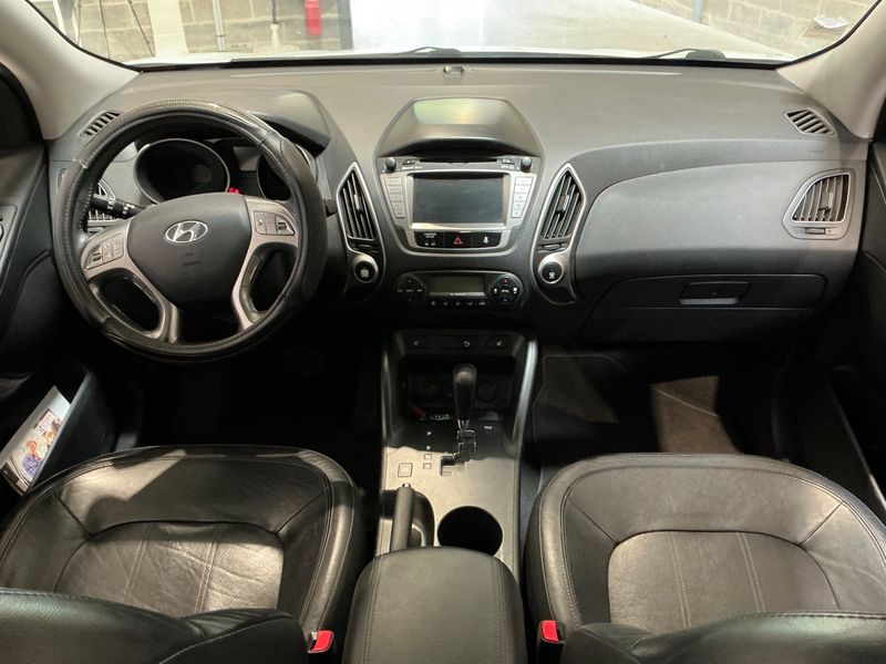 Hyundai ix35 2.0 CRDi Premium AWD — zdjęcie 12