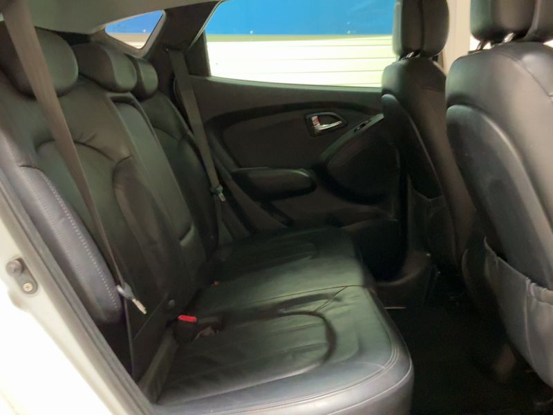 Hyundai ix35 2.0 CRDi Premium AWD — zdjęcie 14
