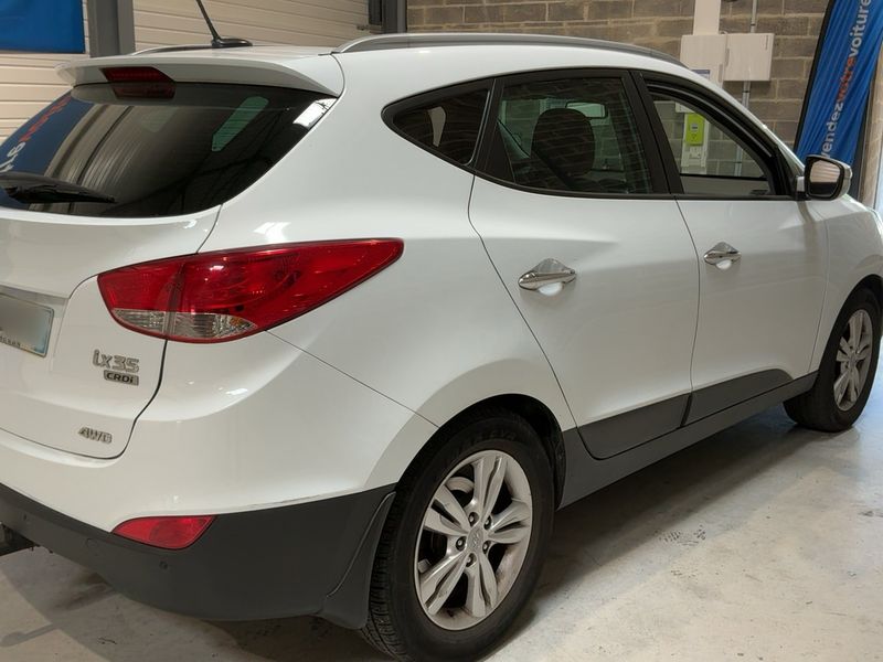 Hyundai ix35 2.0 CRDi Premium AWD — zdjęcie 6