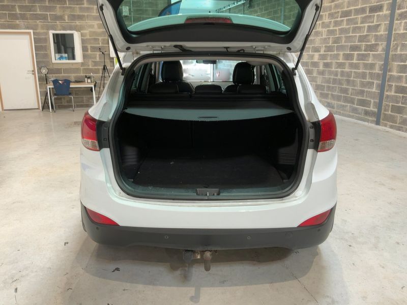 Hyundai ix35 2.0 CRDi Premium AWD — zdjęcie 10