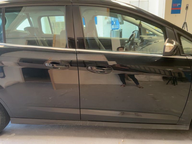 Ford Grand C-Max 1.5 TDCi Titanium — zdjęcie 7