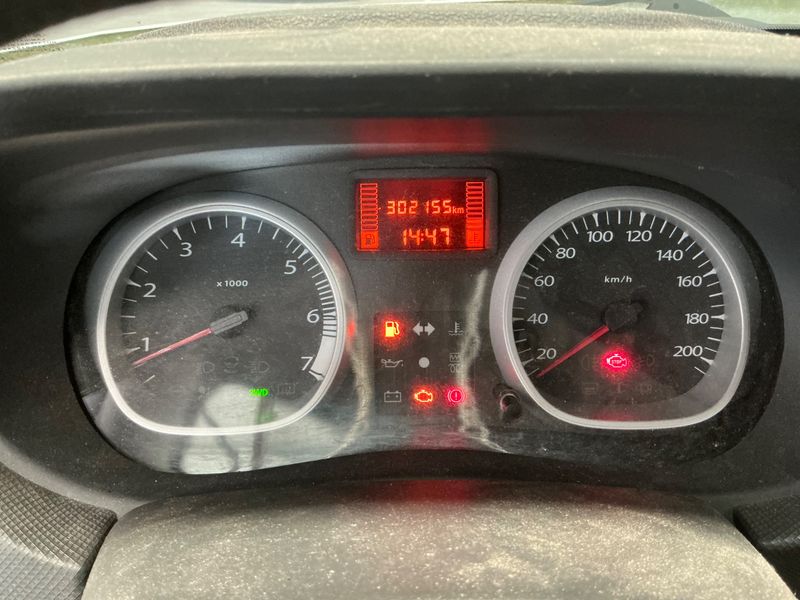 Dacia Duster 1.5 dCi Laureate 4x4 — zdjęcie 4