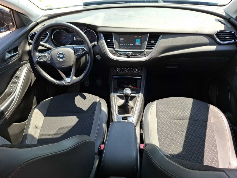 Opel Grandland X 1.2 Turbo Innovation 2018 – снимка 11