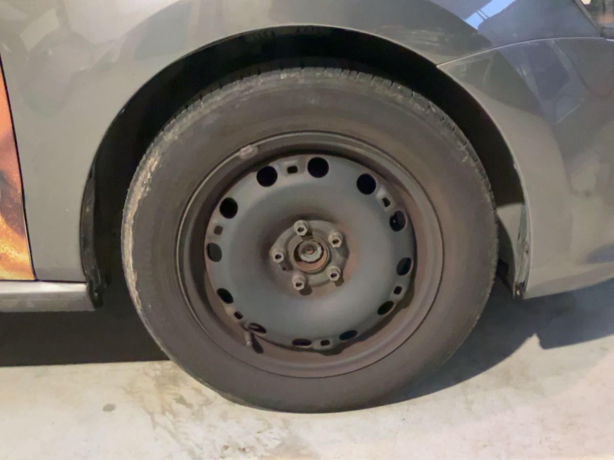 Volkswagen Polo 2015 — photo 12
