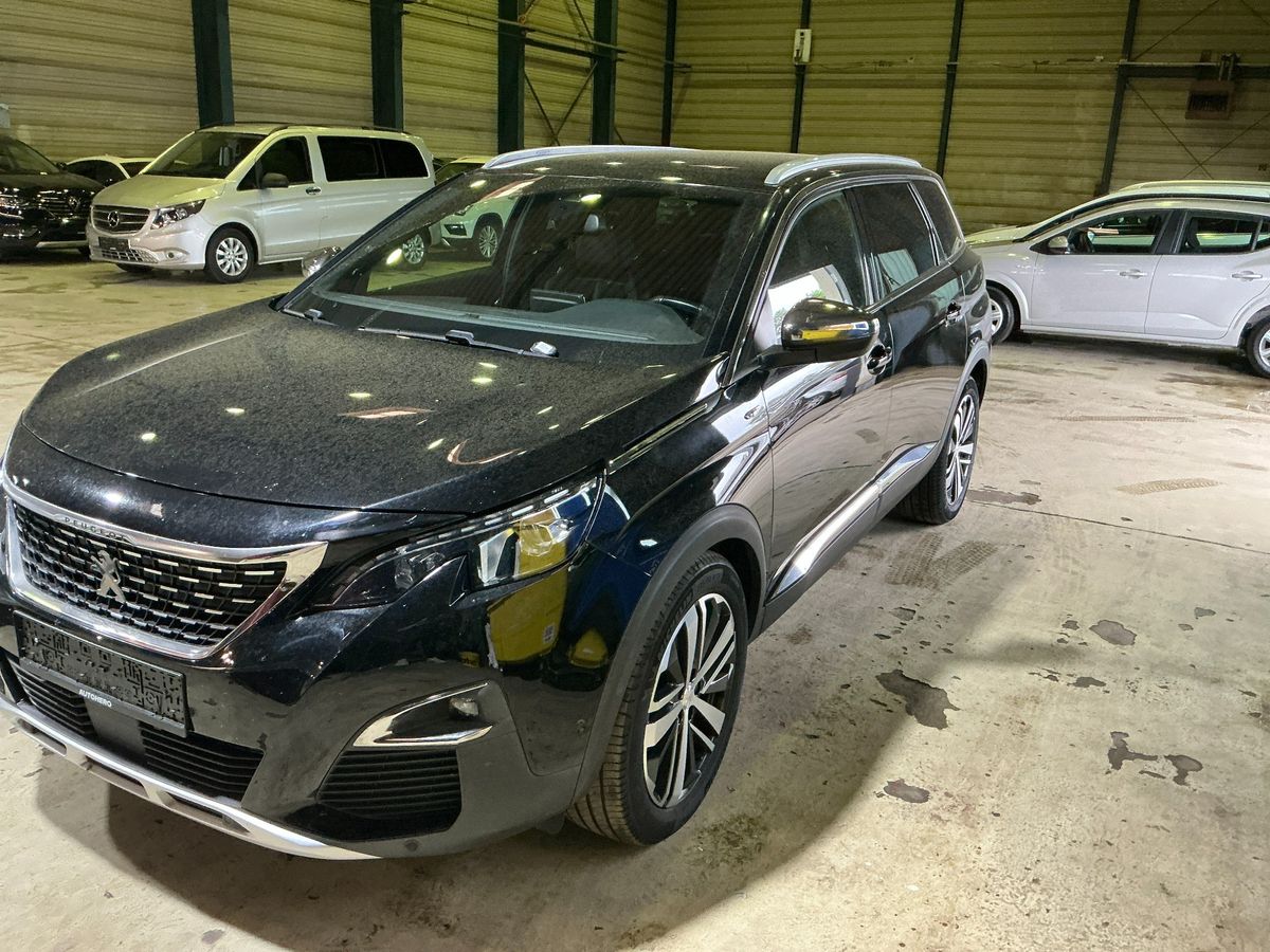 Peugeot 5008 2018 — photo 1