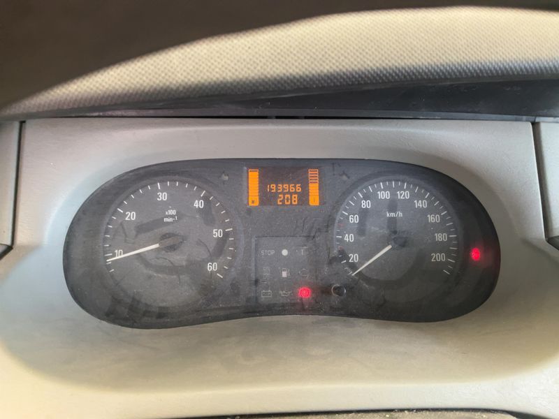 Opel Vivaro 1.9 CDTI Kombi L1H1 2,9t — zdjęcie 13