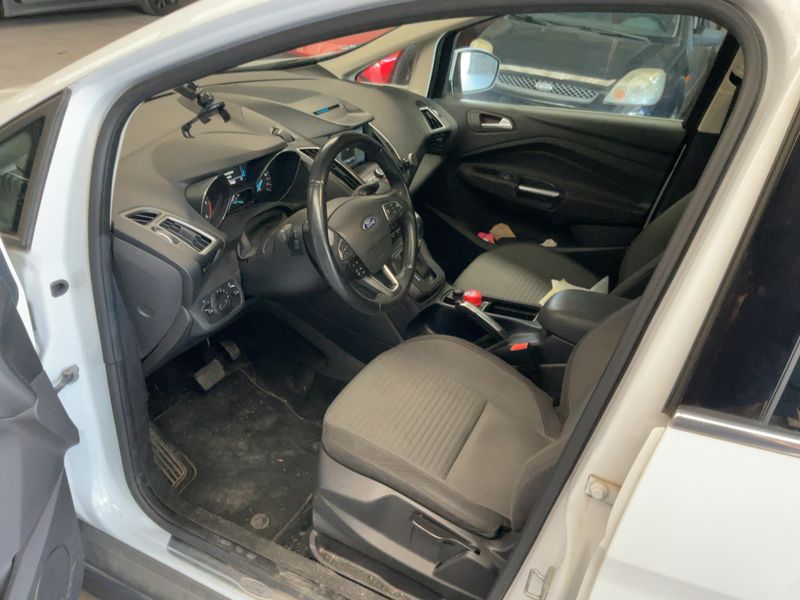 Ford C-Max 1.5 TDCi Titanium — zdjęcie 11