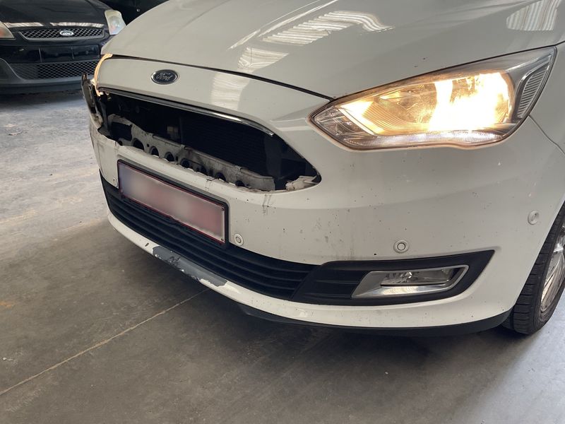 Ford C-Max 1.5 TDCi Titanium 2016 – снимка 35