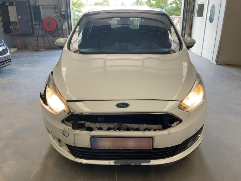 Ford C-Max 1.5 TDCi Titanium — zdjęcie 9