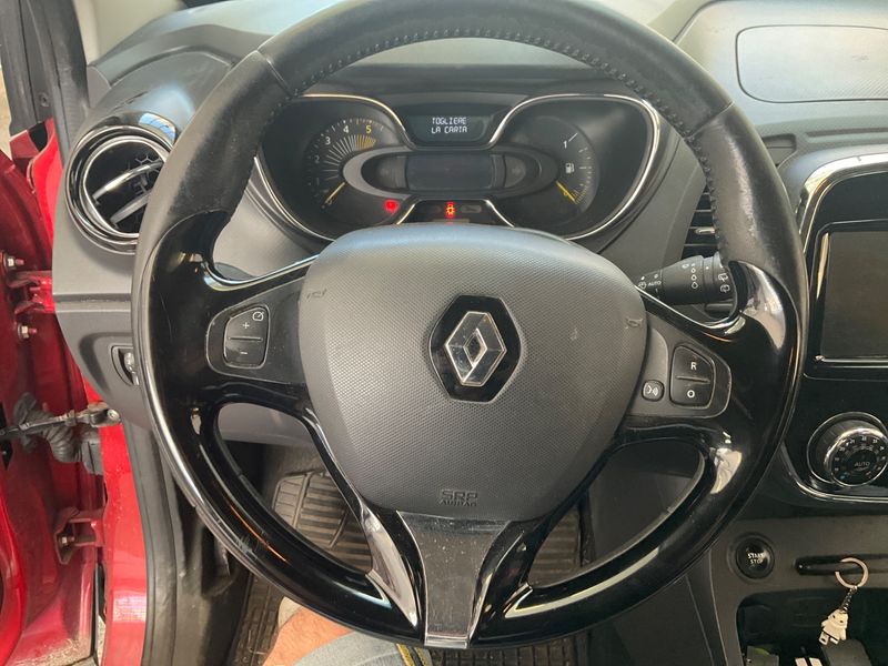 Renault Captur 1.5 dCi Iconic 2016 – снимка 27