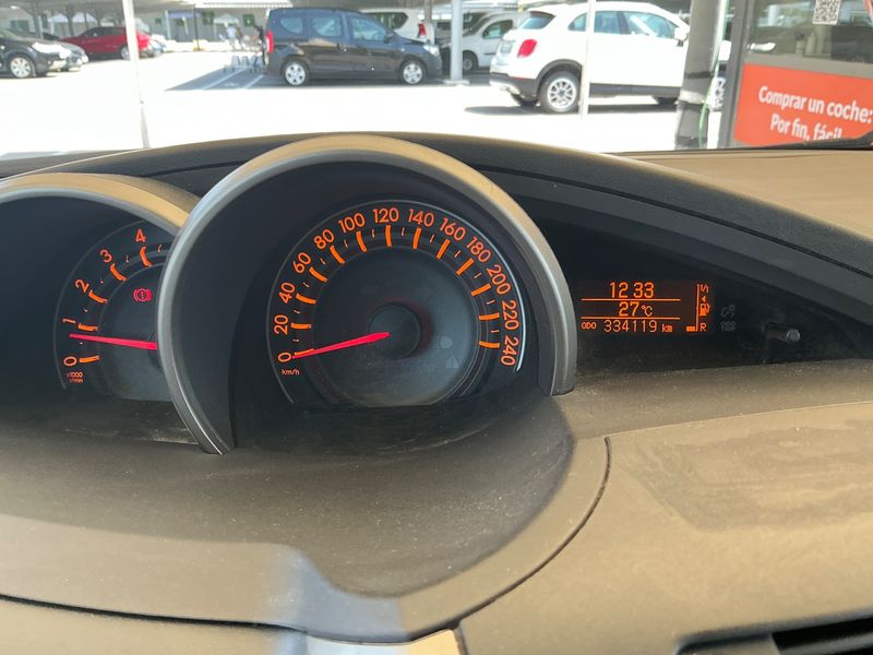 Toyota Verso 2.0 D-4D Advance — zdjęcie 4