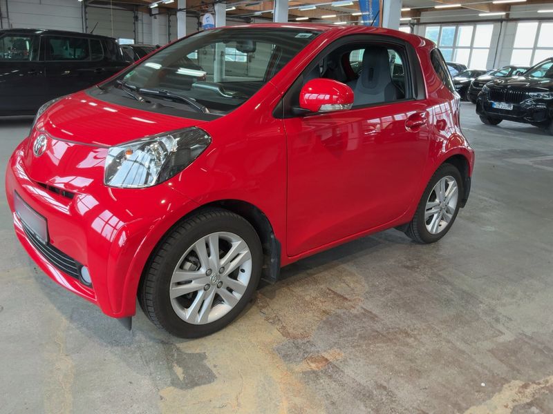 Toyota iQ 1.33 Dual VVT-i — zdjęcie 2