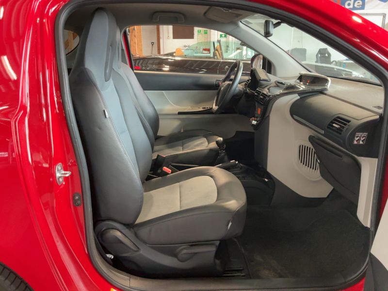 Toyota iQ 1.33 Dual VVT-i — zdjęcie 11