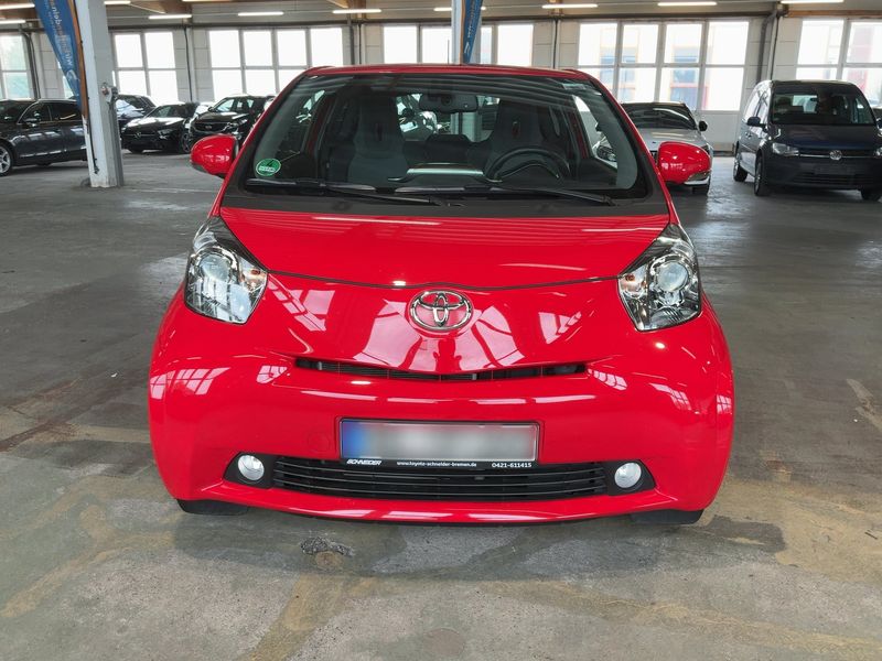 Toyota iQ 1.33 Dual VVT-i — zdjęcie 9