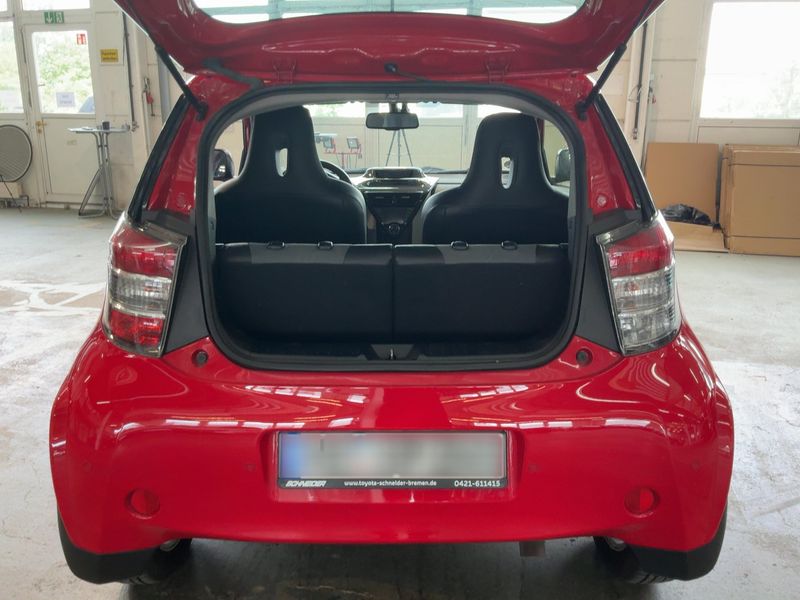 Toyota iQ 1.33 Dual VVT-i — zdjęcie 10