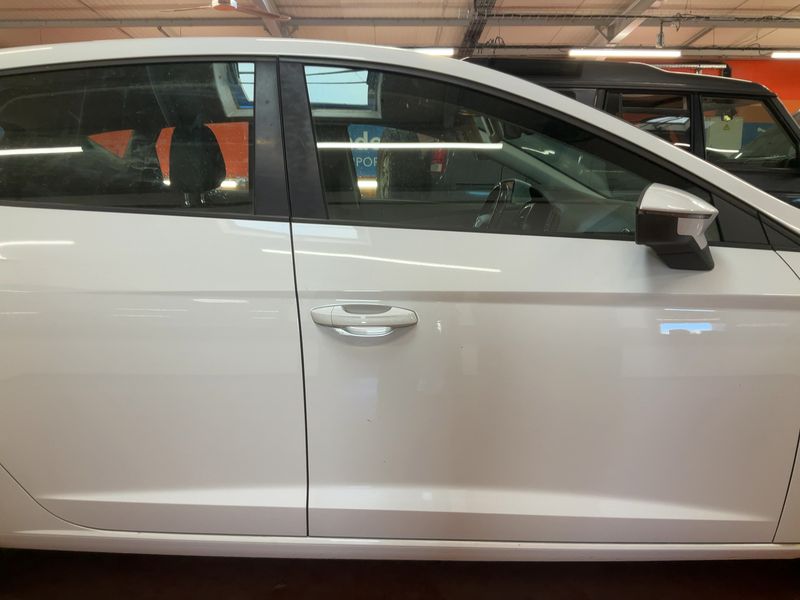 Seat Leon 1.6 TDI Style 2017 – снимка 10