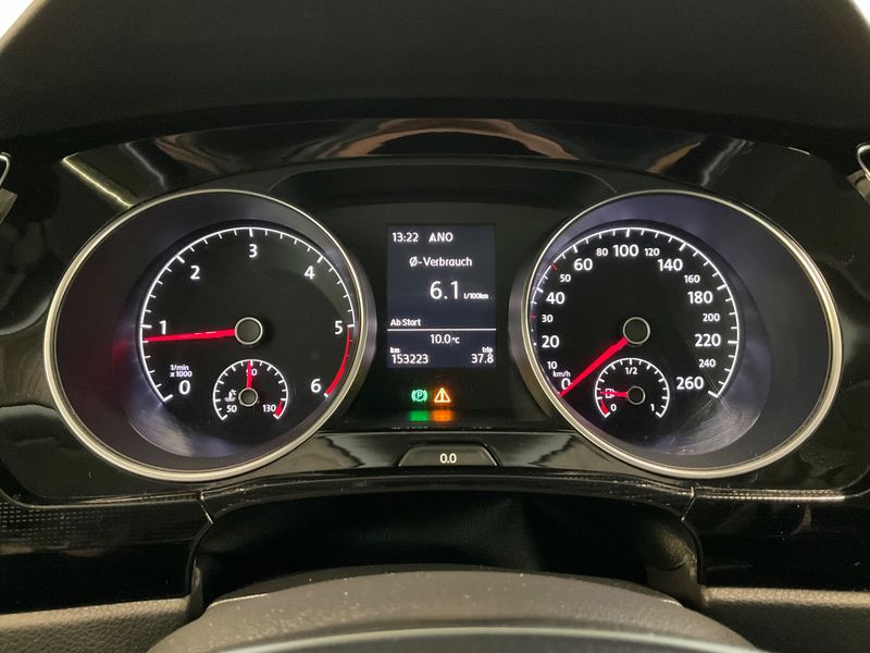 Volkswagen Touran 2.0 TDI Comfortline BlueMotion Tech — zdjęcie 13