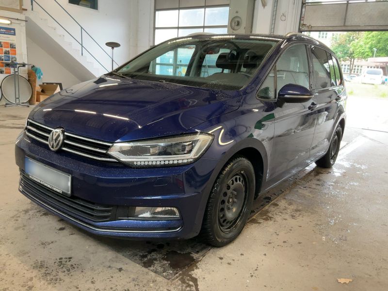 Volkswagen Touran 2.0 TDI Comfortline BlueMotion Tech — zdjęcie 1