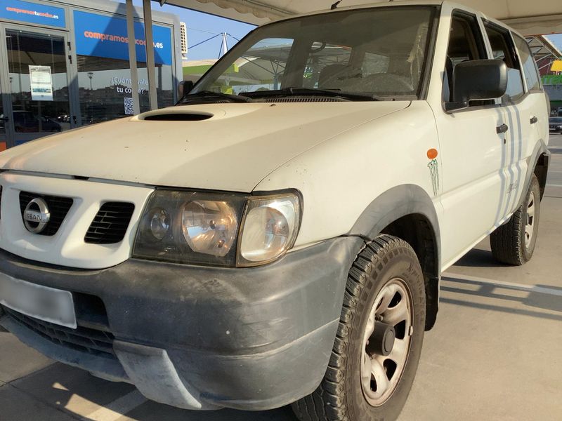 Nissan Terrano 2.7 Turbodiesel Aventura — zdjęcie 2