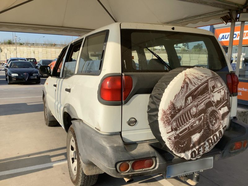Nissan Terrano 2.7 Turbodiesel Aventura — zdjęcie 3