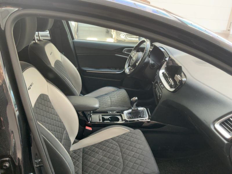 Kia pro_cee'd 1.4 TGDI GT Line — zdjęcie 11