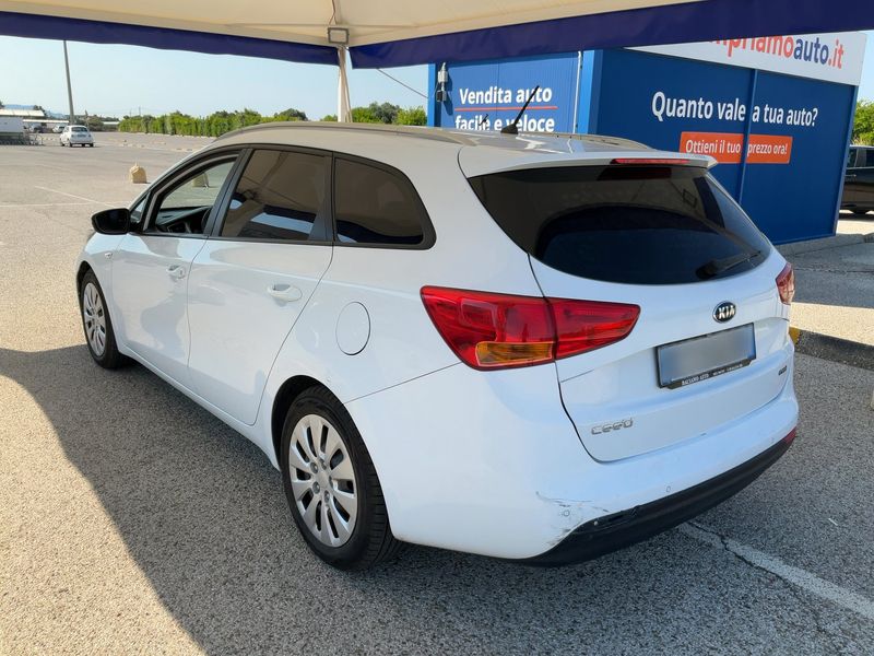 Kia cee'd 1.4 CRDi SW Active 2015 – снимка 6