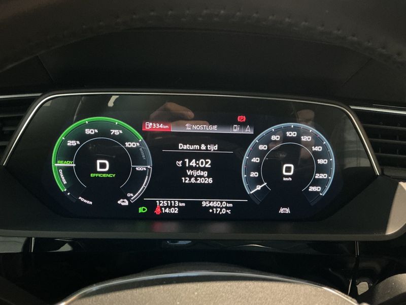 Audi e-tron Sportback 55 quattro S line — zdjęcie 13