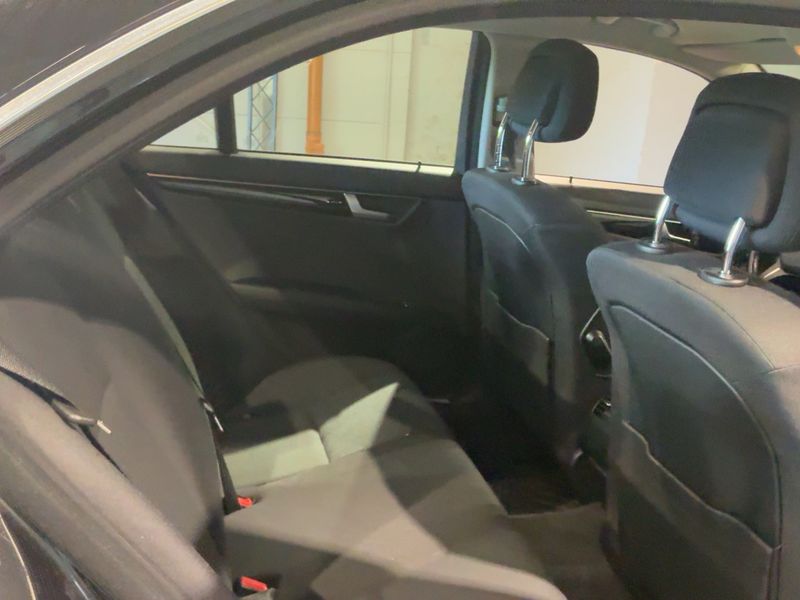 Mercedes-Benz C-Klasse C 200 CGI BlueEfficiency Classic 2011 – снимка 19