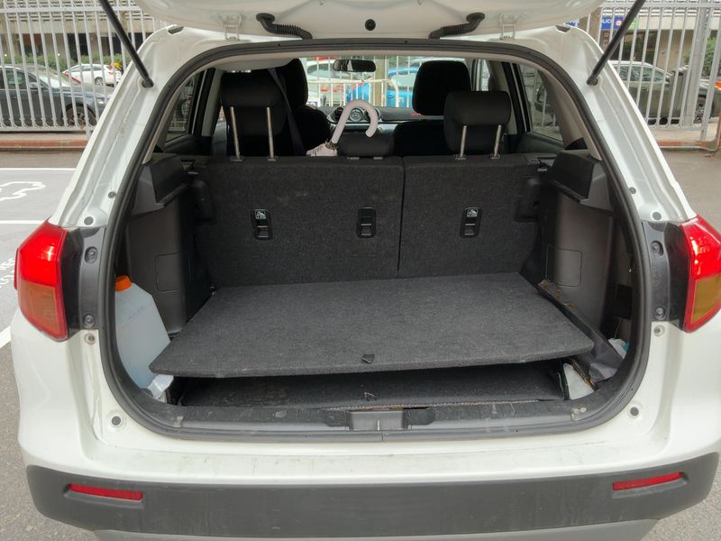 Suzuki Vitara 1.6 DDiS GLE 4x4 — zdjęcie 10
