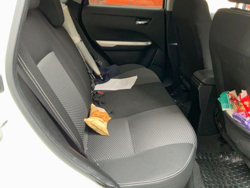 Suzuki Vitara 1.6 DDiS GLE 4x4 — zdjęcie 14
