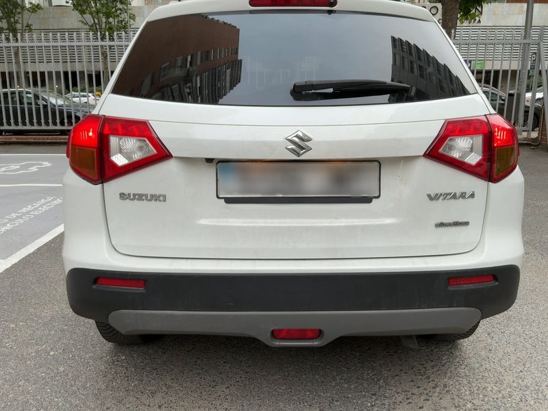 Suzuki Vitara 1.6 DDiS GLE 4x4 — zdjęcie 5