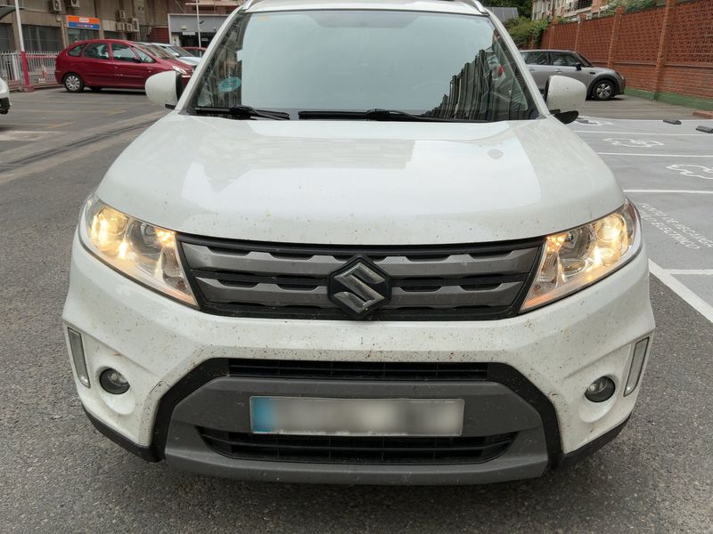 Suzuki Vitara 1.6 DDiS GLE 4x4 — zdjęcie 9
