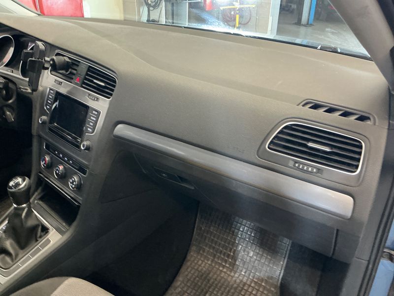 Volkswagen Golf VII 1.2 TSI Trendline BlueMotion Tech 2014 – снимка 45