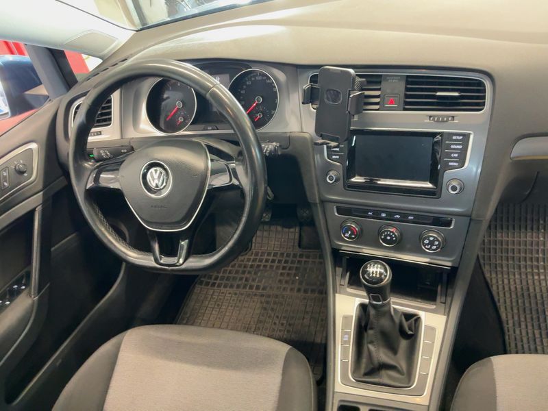Volkswagen Golf VII 1.2 TSI Trendline BlueMotion Tech 2014 – снимка 18